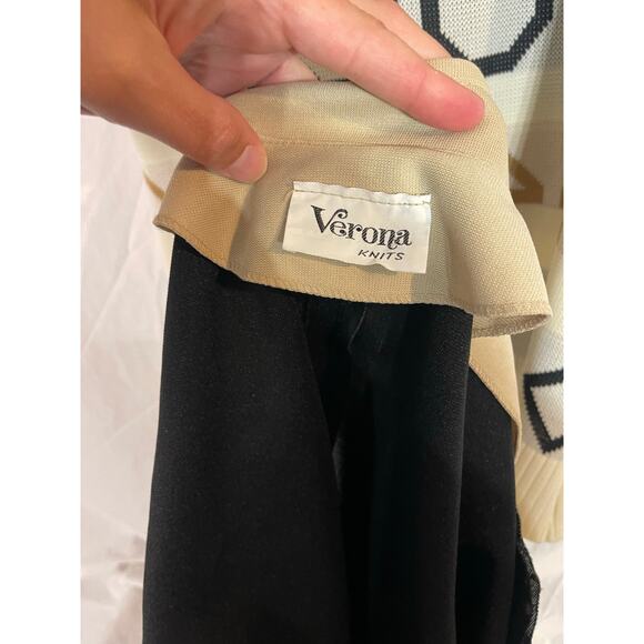 Vintage 70s Verona Knits tank and sweater - Picture 5 of 8